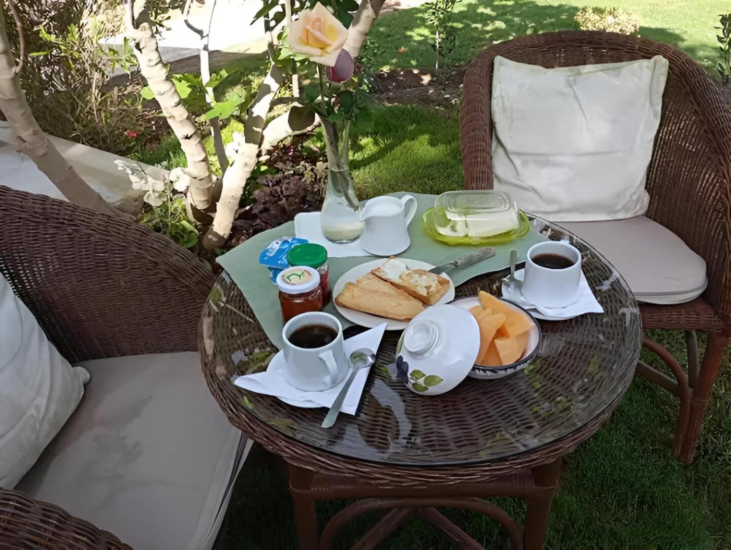 Au Bout Du Jardin Villa Carthago Buitenkant foto